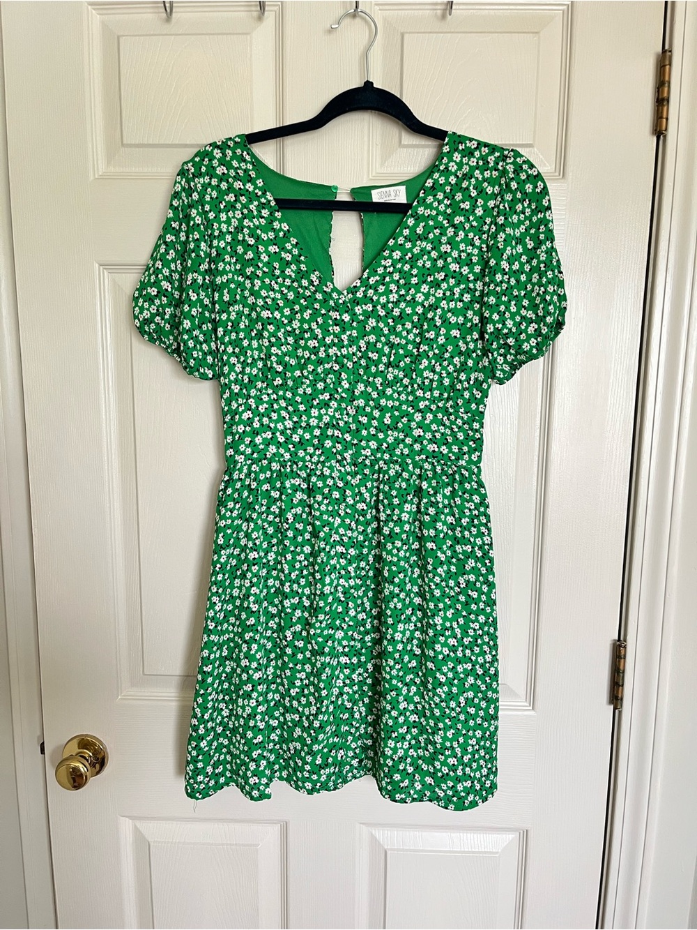 Green Floral V-Neck Day Dress